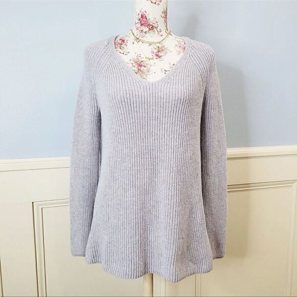 Lou & Grey V-neck Purple Lavender Sweater - Picture 1 of 5